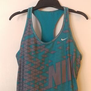 2 NIKE Tank Tops
